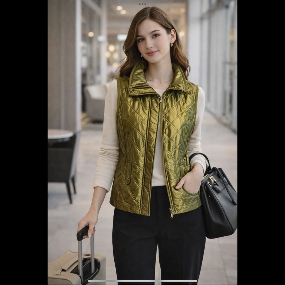 Sharon Young Olive Green Quilted Zip Vest Minimalist Travel Chic Size M